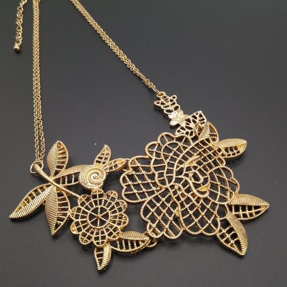 Floral Lace Inspired Frontal Necklace, Gold Tone, 20 Inches - Picture 6 of 7